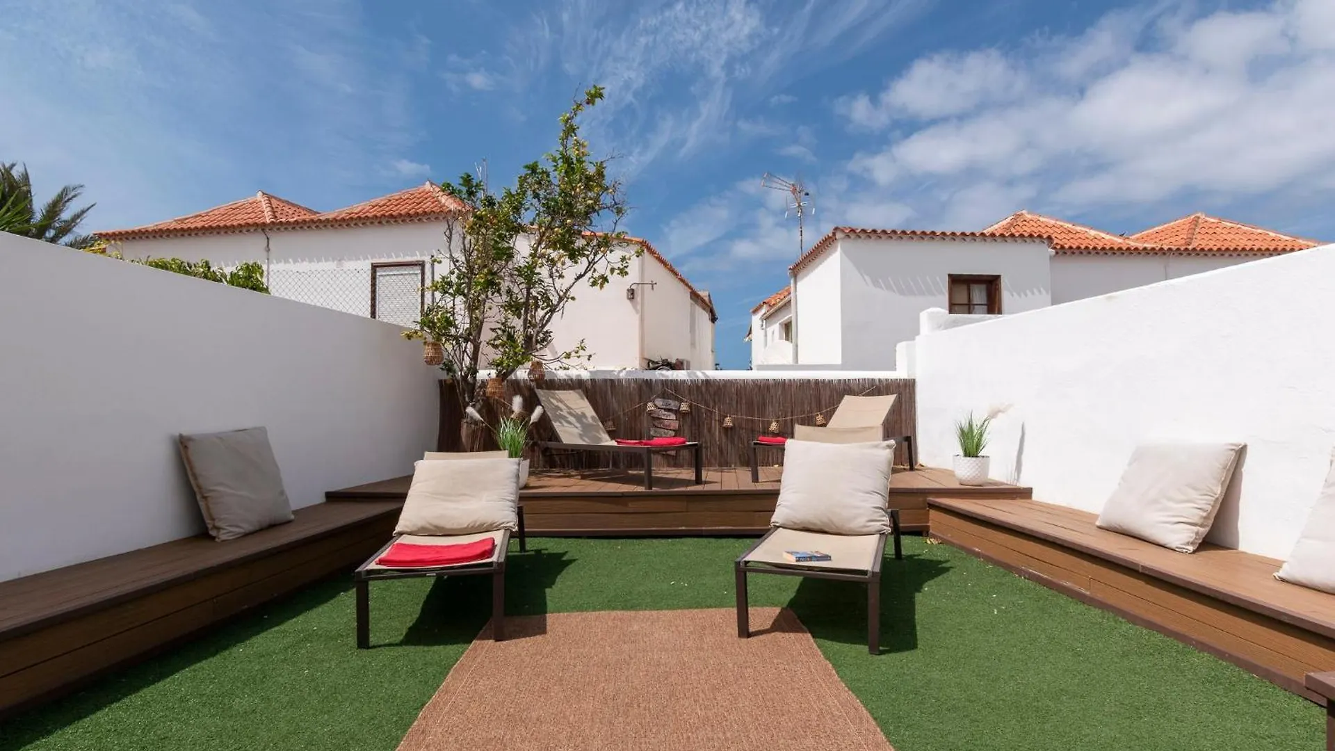 Villa Tricia 6 Bedroom Las Americas Playa de las Americas  Hiszpania