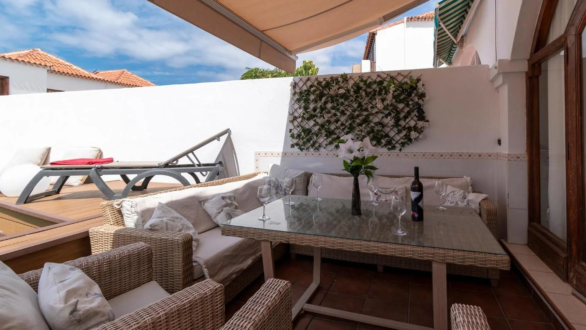 Villa Tricia 6 Bedroom Las Americas Playa de las Americas  0*, Playa de las Americas (Tenerife) Hiszpania