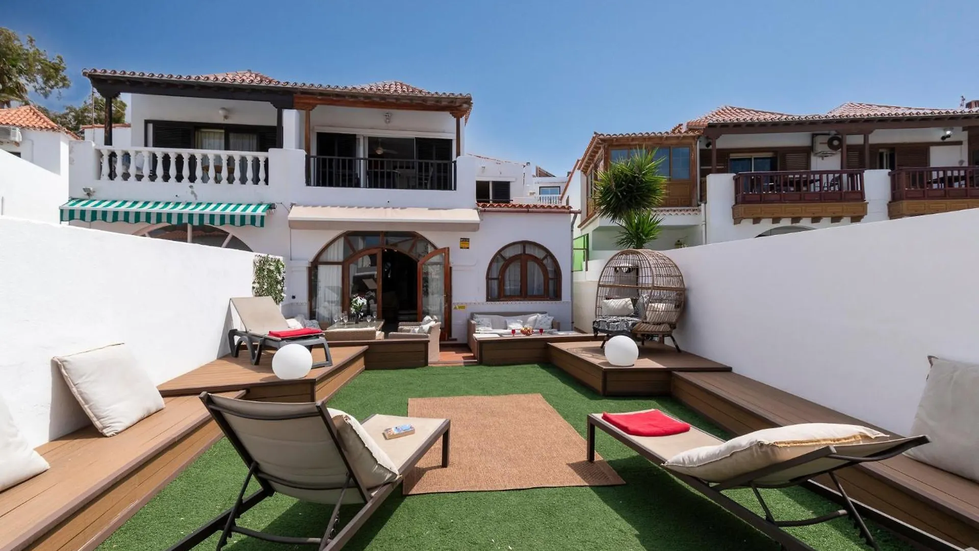 Villa Tricia 6 Bedroom Las Americas Playa de las Americas